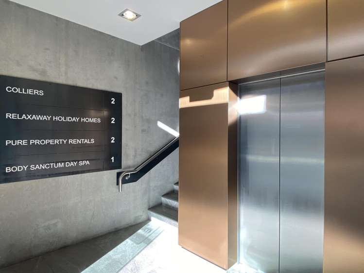 10 Athol Street Queenstown_7