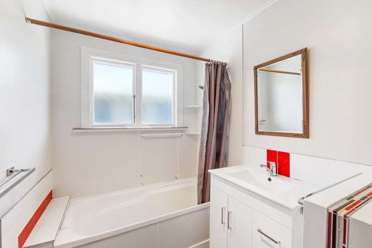 468 Main South Road Hornby_12