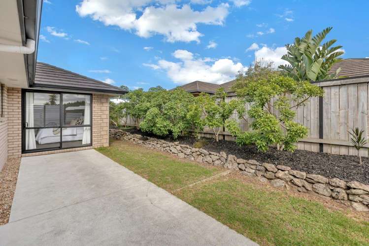 18 Ocean View Rise Ruakaka_15