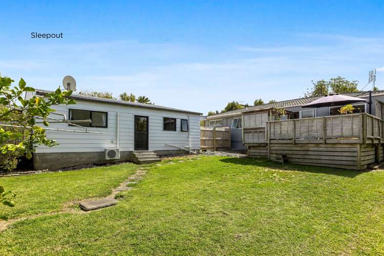 29 Amorino Drive Red Beach_18