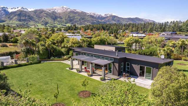 4020sqm of Magical Lake Hawea
