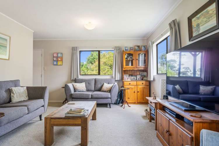 11 Ngarahana Avenue Paremoremo_6