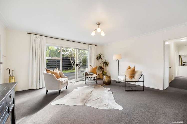 2/83 Meadway Sunnyhills_6