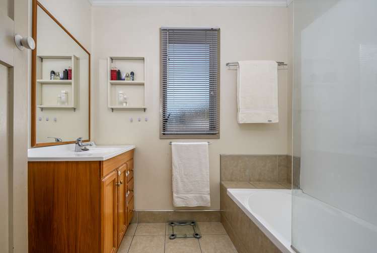 31 Wairau Road Picton_15