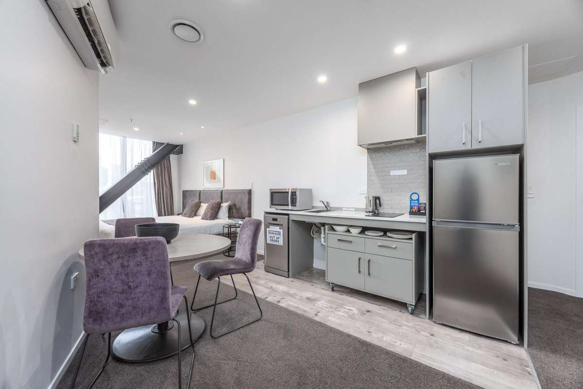 301/147 Victoria Street West_1