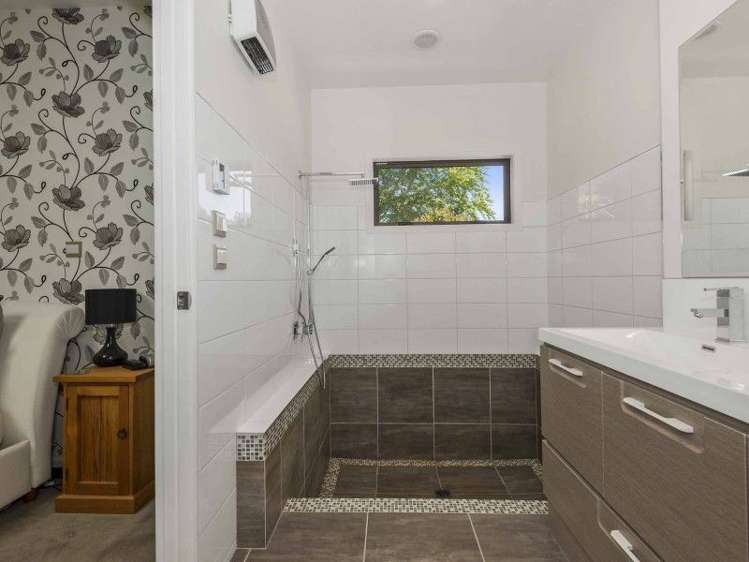 238 Halkett Road West Melton_14