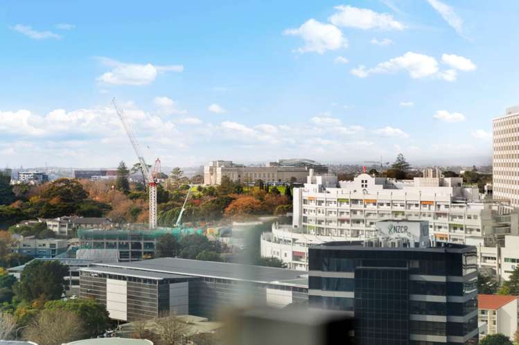 1302/18 Saint Martins Lane Grafton_14