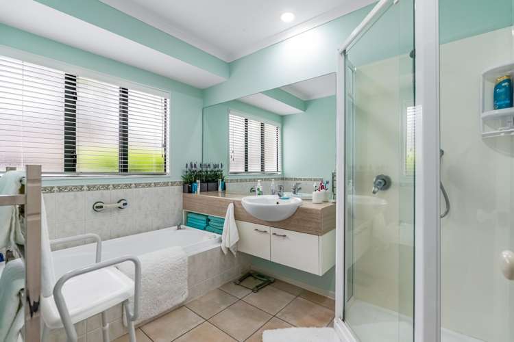 10 Isaac Place East Tamaki Heights_12