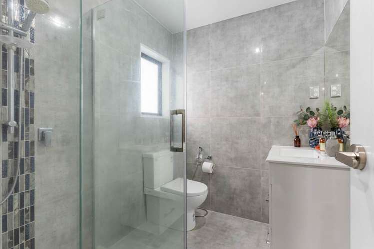 14a Ngatira Place Clendon Park_15