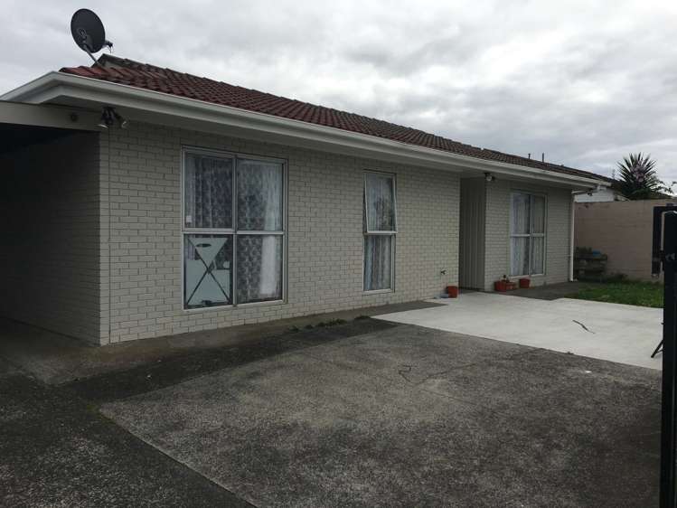 22 Chelburn Crescent_0