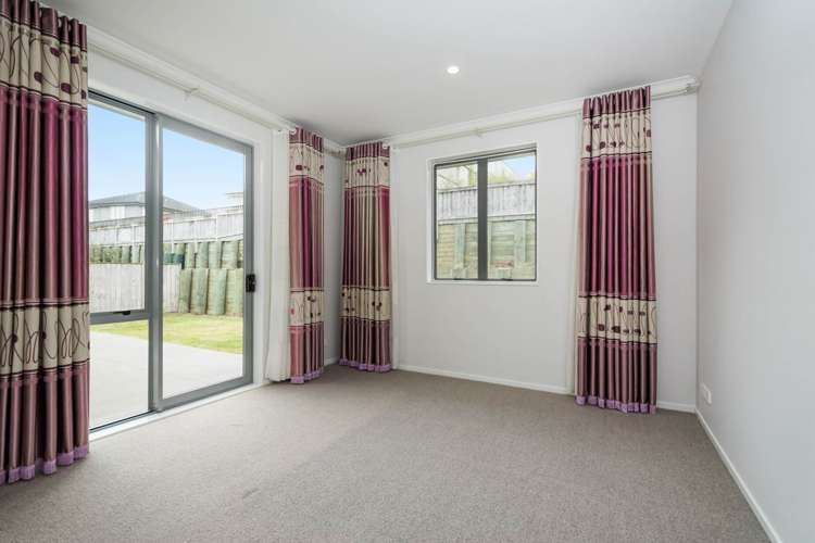 70 Mackay Drive Greenhithe_5