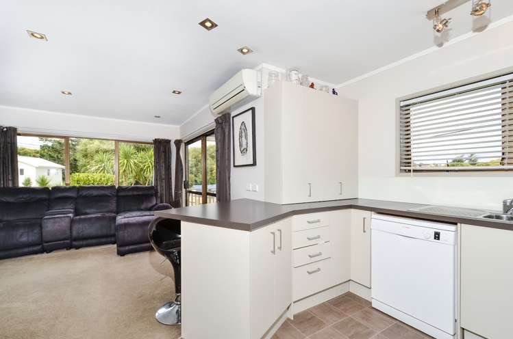 1/135 Edmonton Road Te Atatu South_11