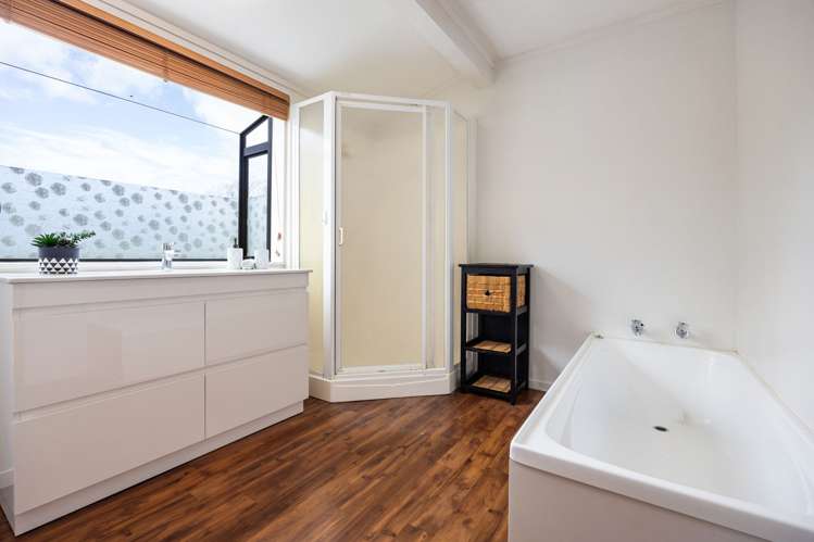 1212 Kaipaki Road Cambridge_12