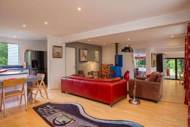 22 Lady Cobham Grove Anakiwa and Surrounds_1