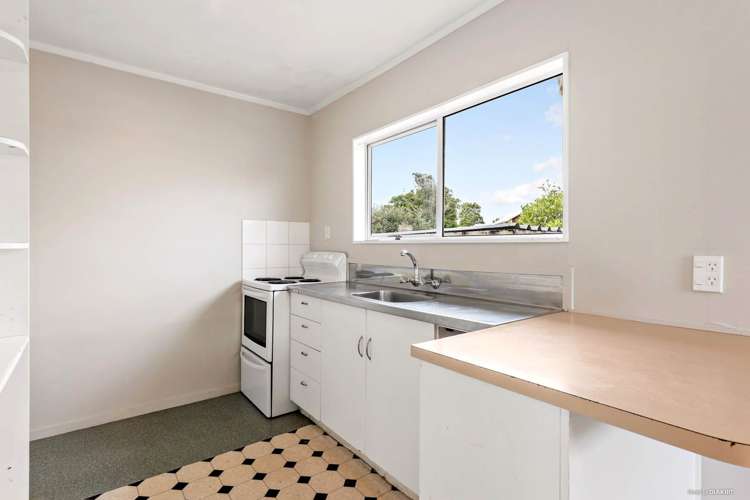 1/6 Trounson Avenue Clendon Park_5