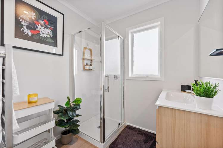 58 Chorley Avenue Massey_15