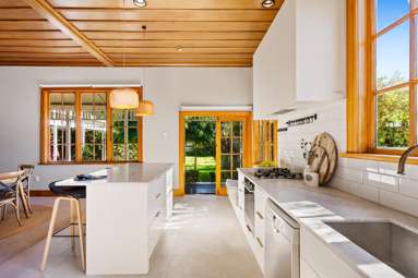 157 Guppy Road_2