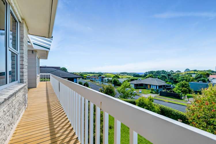 9 Saint Ives Grove Whalers Gate_10