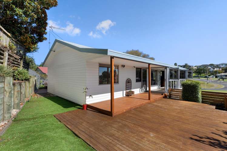 10 Poike Road Hairini_8