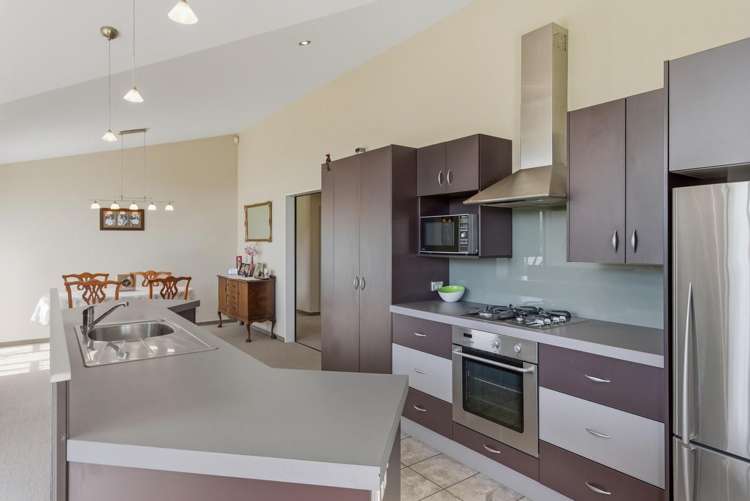 2 Cadastral Court Paraparaumu_11