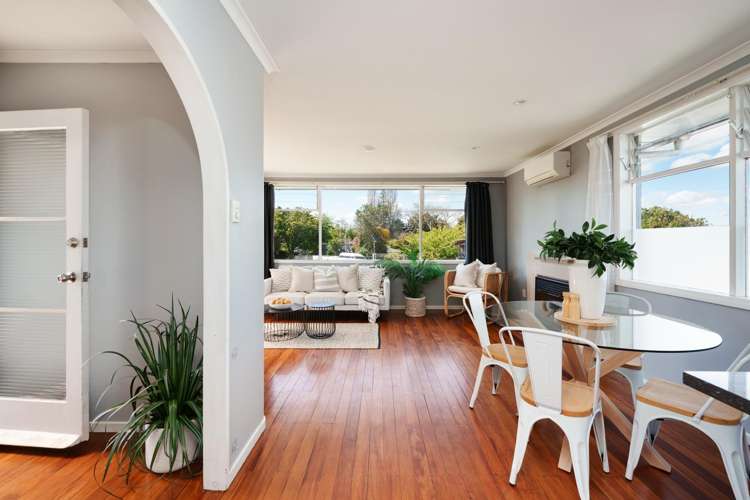 17A Stirling Grove Greerton_7