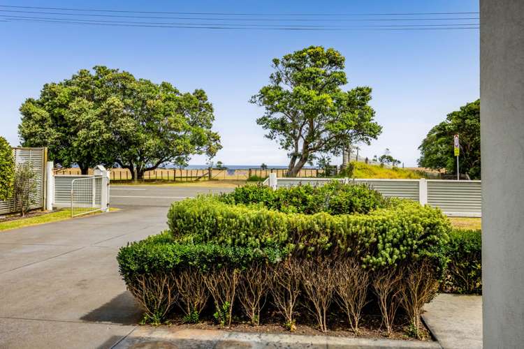 16 Egmont Street Patea_31