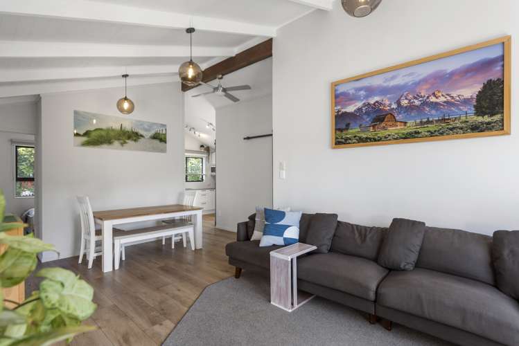 36 Elliston Crescent Stanmore Bay_17