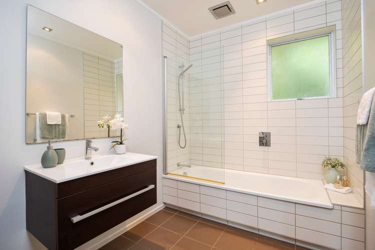 2/2 Peary Road Mount Eden_10