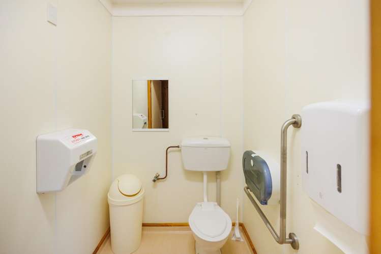 33 Cook Street Foxton_13