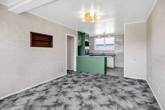 82 Grey Street Waitara_3