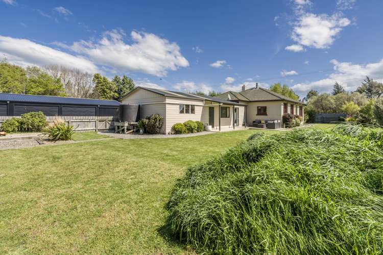 99 Black Road Otatara_13