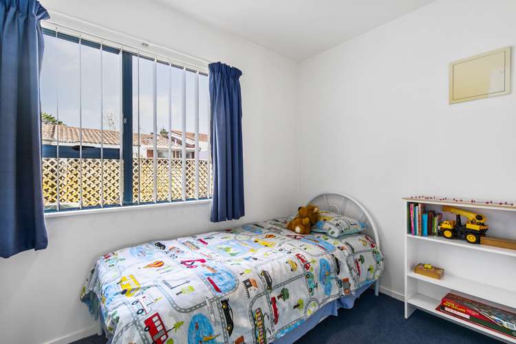 8a Riverview Road New Lynn_10