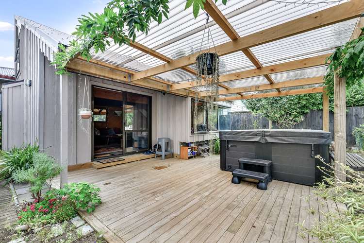 100 Albert Street Hamilton East_11