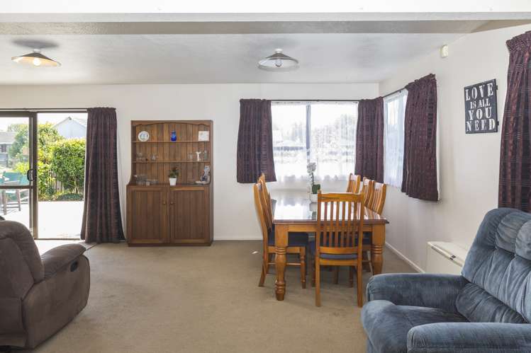 22 Momorangi Crescent Redwood_5