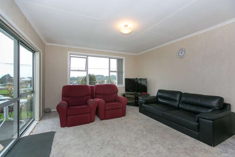 69 Mould Street Waitara_11
