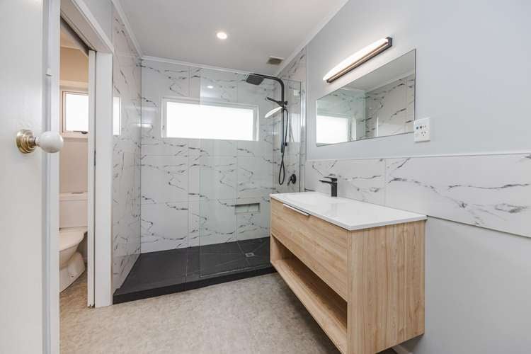 88 Beach Road Pahurehure_16