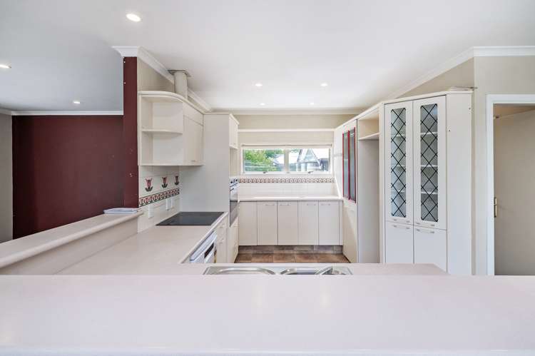 12 Bowen Street Southbridge_8