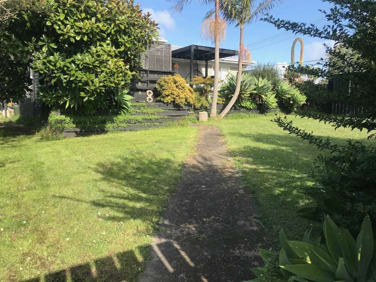 8 Barbary Avenue Kelston_1