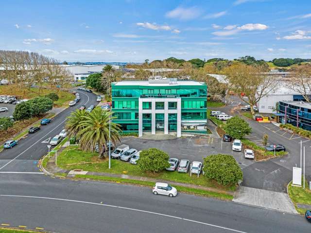 15B Vestey Drive Mt Wellington_4