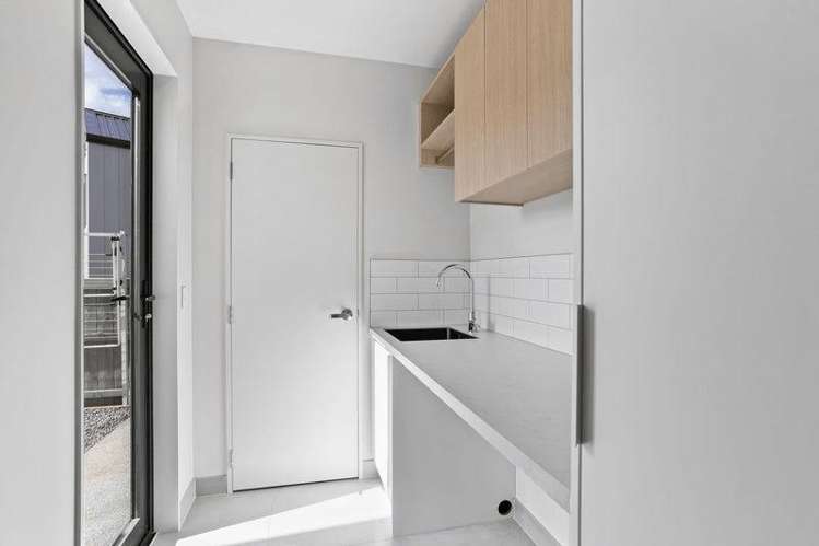 17 PARKMORE DRIVE "PARK GREEN" Papakura_15