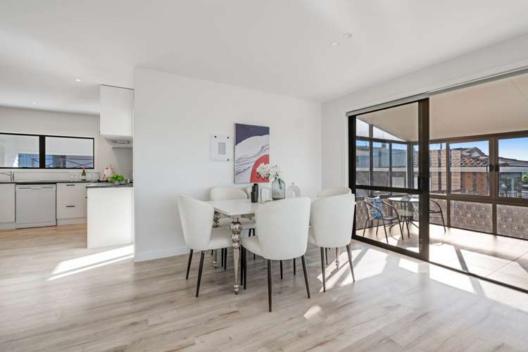 64 Shakespear Road Army Bay_13