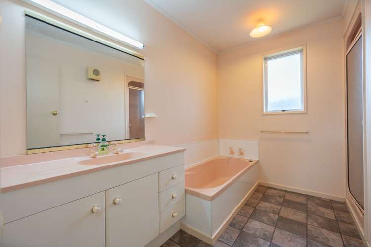 37 Luxmore Drive Te Anau_9