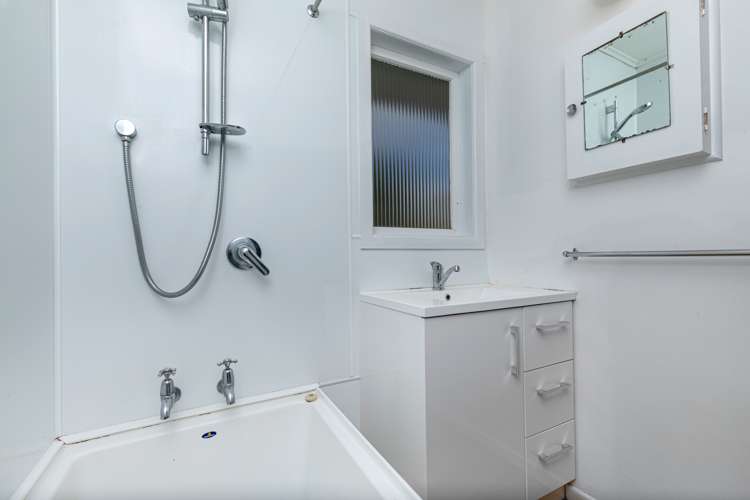 48 Smythe Road Henderson_11