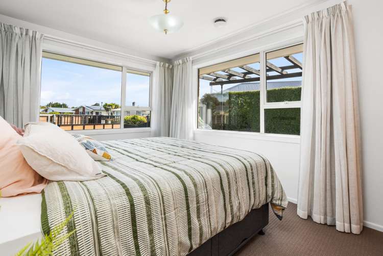 52 Frensham Crescent Woolston_12