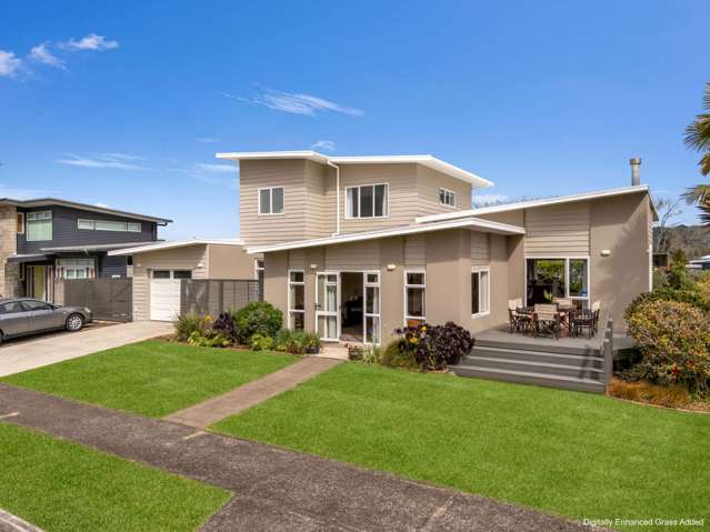 SPACIOUS 4 BEDROOM CLOSE TO THE BEACH