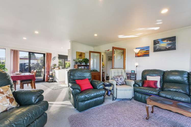 1 Kate Edger Place_3