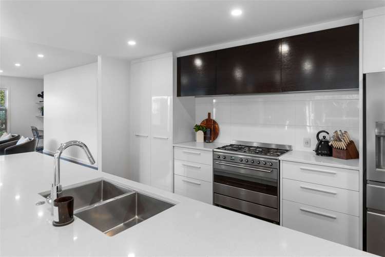 140 Hussey Road Northwood_8