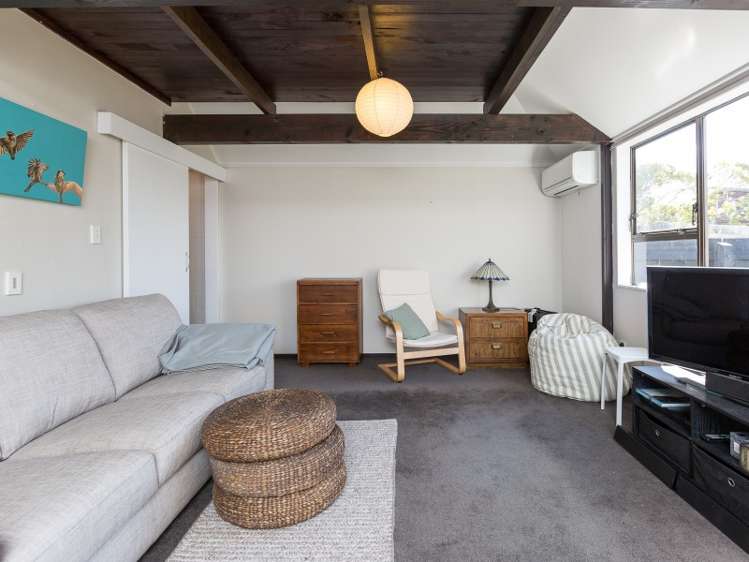 144 Akaroa Drive Maupuia_19