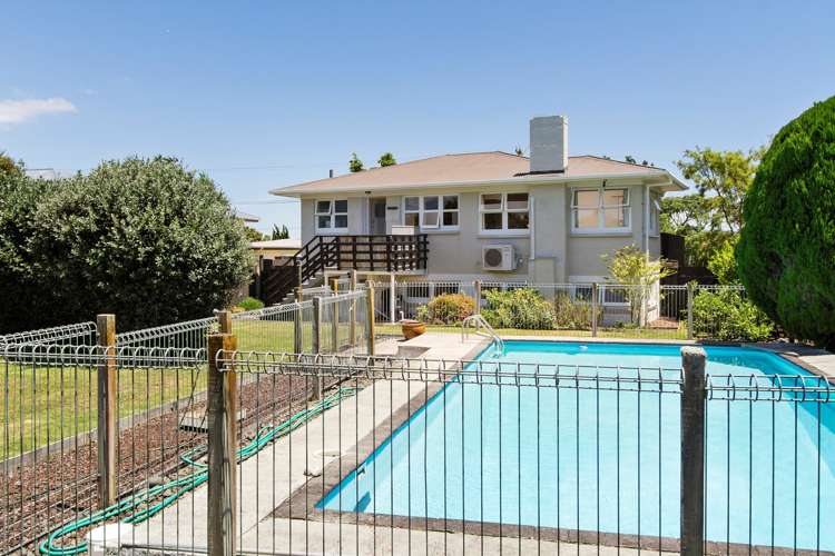 11 Abbotleigh Avenue Te Atatu Peninsula_14