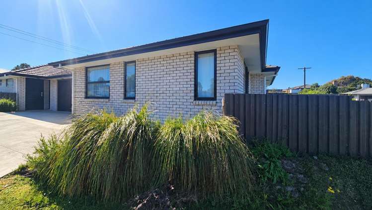 12a Hughson Street Waitara_1